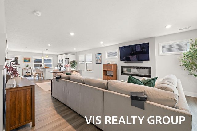 6622 S Square Lane, Rockford, MI 49341