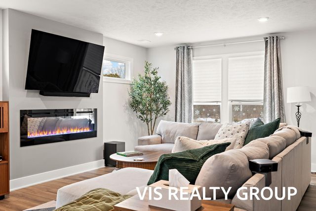 6622 S Square Lane, Rockford, MI 49341