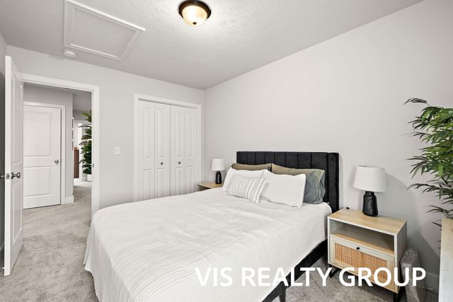 6622 S Square Lane, Rockford, MI 49341