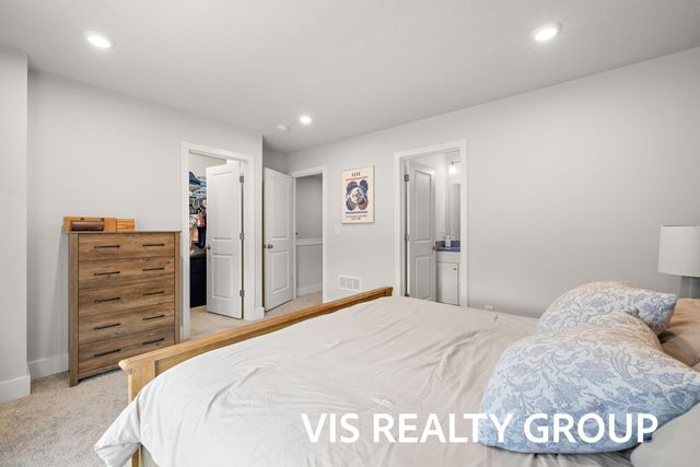 6622 S Square Lane, Rockford, MI 49341