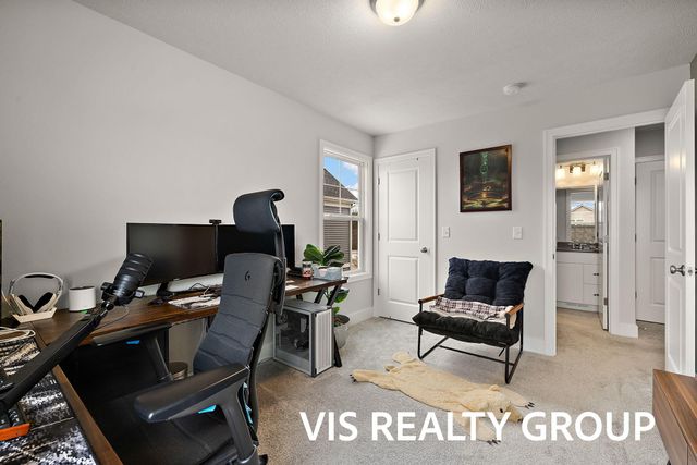 6622 S Square Lane, Rockford, MI 49341