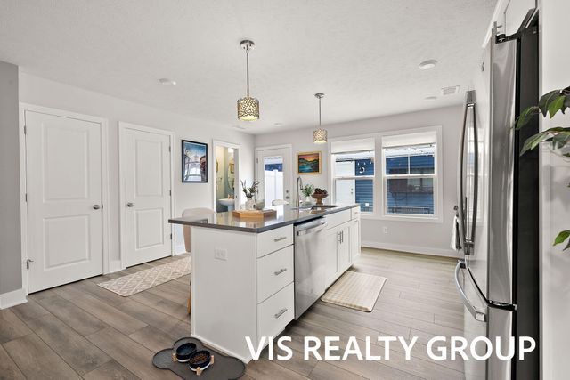 6622 S Square Lane, Rockford, MI 49341