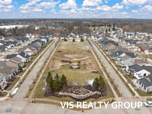 6622 S Square Lane, Rockford, MI 49341