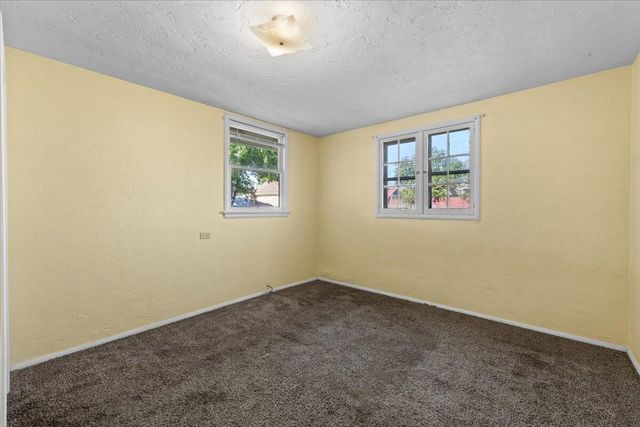 425 N Columbus Avenue, Medford, OR 97501