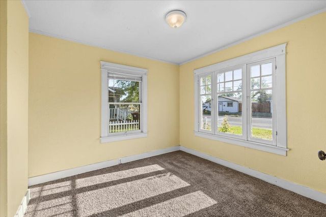 425 N Columbus Avenue, Medford, OR 97501