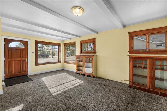 425 N Columbus Avenue, Medford, OR 97501