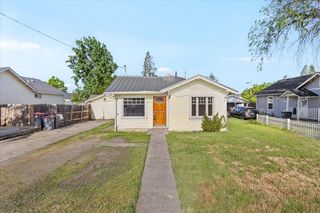 425 N Columbus Avenue, Medford, OR 97501