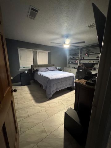 6730 Mossridge Drive, Houston, TX 77069