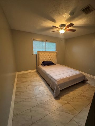 6730 Mossridge Drive, Houston, TX 77069