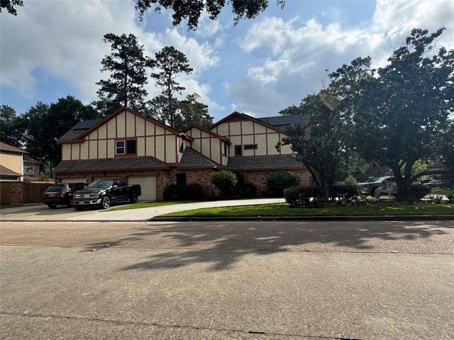 6730 Mossridge Drive, Houston, TX 77069