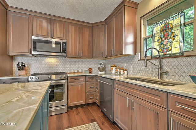 931 Ragle Street, Church Hill, TN 37642