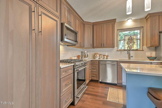 931 Ragle Street, Church Hill, TN 37642