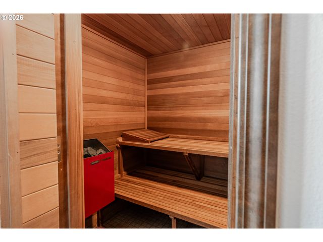 12357 Sw DUCHILLY Ct, Portland, OR 97224