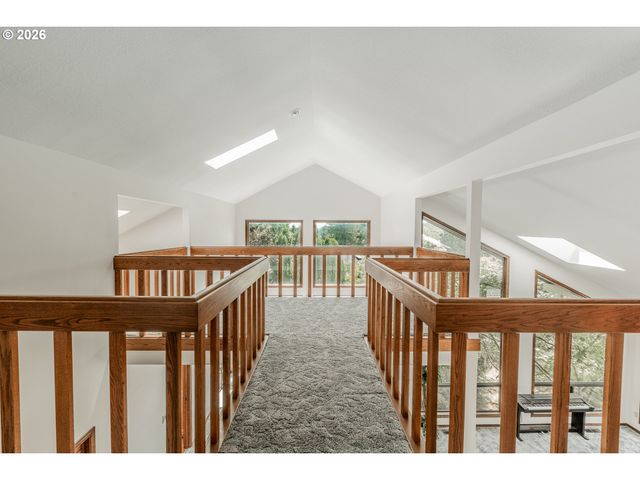 12357 Sw DUCHILLY Ct, Portland, OR 97224