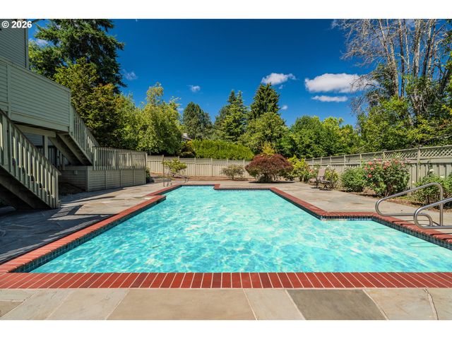 12357 Sw DUCHILLY Ct, Portland, OR 97224