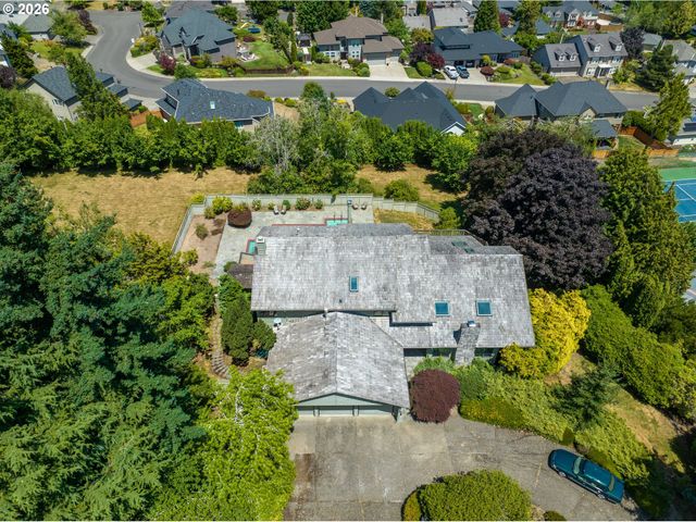 12357 Sw DUCHILLY Ct, Portland, OR 97224