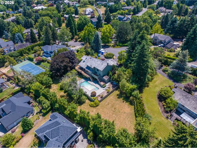 12357 Sw DUCHILLY Ct, Portland, OR 97224