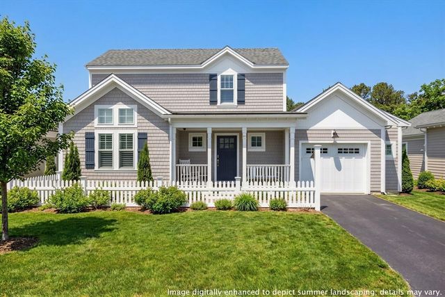 11 Rosewood Circle, Mashpee, MA 02649
