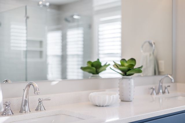 11 Rosewood Circle, Mashpee, MA 02649