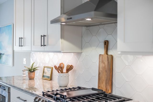 11 Rosewood Circle, Mashpee, MA 02649