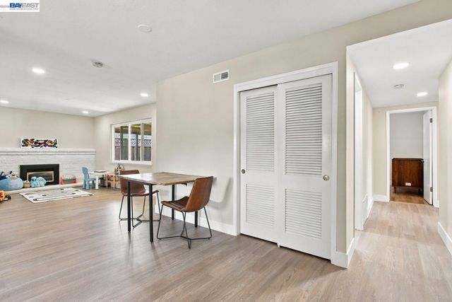 25531 Scripps St, Hayward, CA 94545