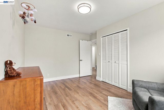 25531 Scripps St, Hayward, CA 94545
