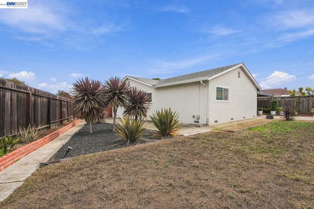 25531 Scripps St, Hayward, CA 94545