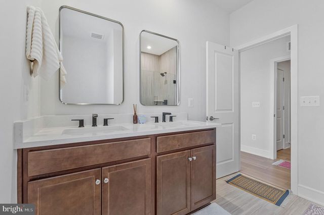 41912 HOGAN FOREST TER, Aldie, VA 20105