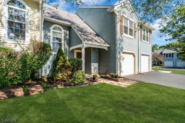 235 Mcauliffe Ct, Franklin Twp., NJ 08873
