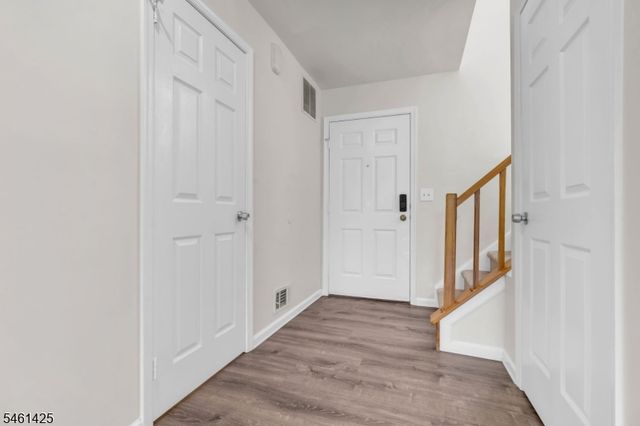 235 Mcauliffe Ct, Franklin Twp., NJ 08873