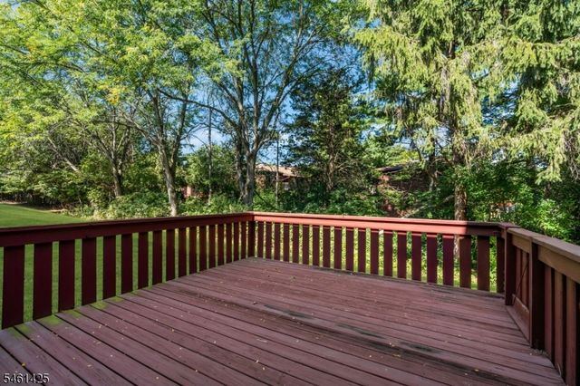 235 Mcauliffe Ct, Franklin Twp., NJ 08873