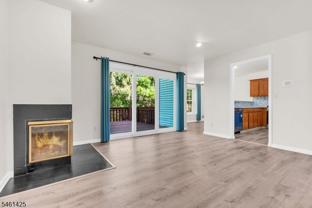 235 Mcauliffe Ct, Franklin Twp., NJ 08873
