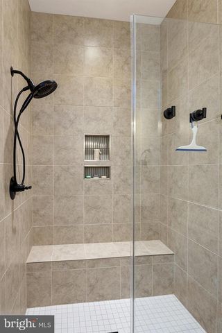 102 WOOLGRASS LN, Gettysburg, PA 17325