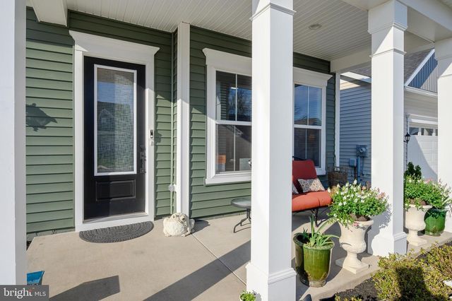 102 WOOLGRASS LN, Gettysburg, PA 17325