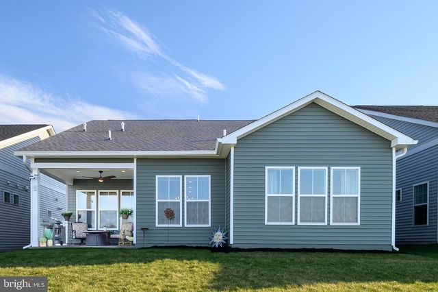 102 WOOLGRASS LN, Gettysburg, PA 17325