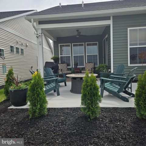 102 WOOLGRASS LN, Gettysburg, PA 17325