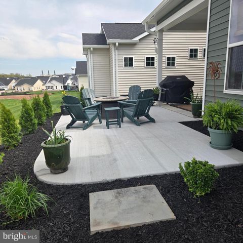 102 WOOLGRASS LN, Gettysburg, PA 17325