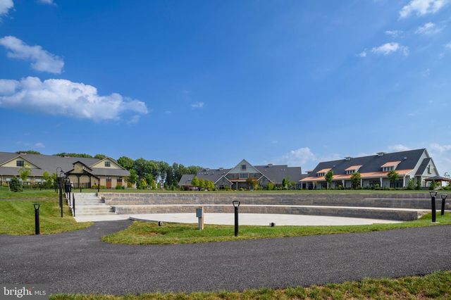 102 WOOLGRASS LN, Gettysburg, PA 17325