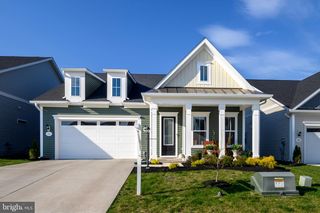 102 WOOLGRASS LN, Gettysburg, PA 17325
