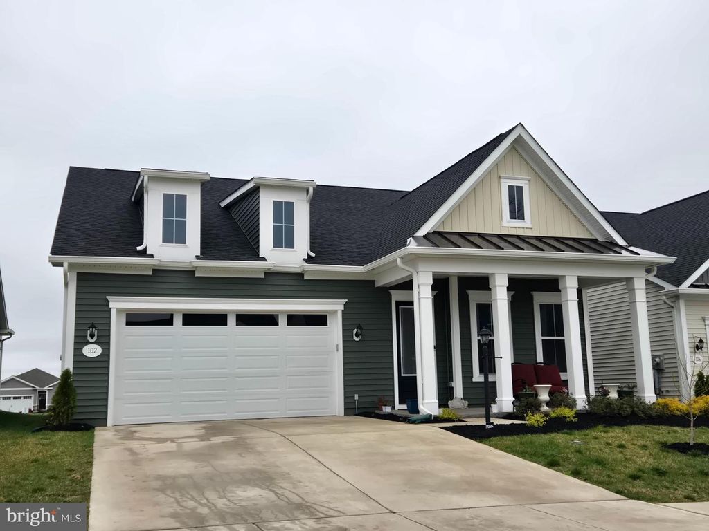 Image 1 of property listing at 102 WOOLGRASS LN, Gettysburg, PA 17325