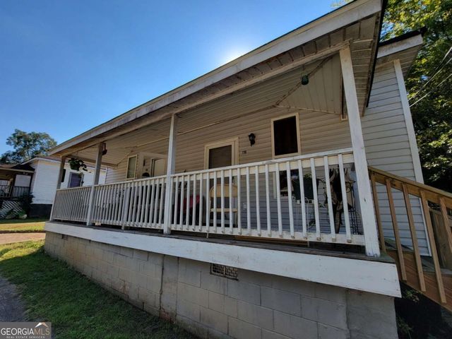 11 Spruce Street, Porterdale, GA 30014