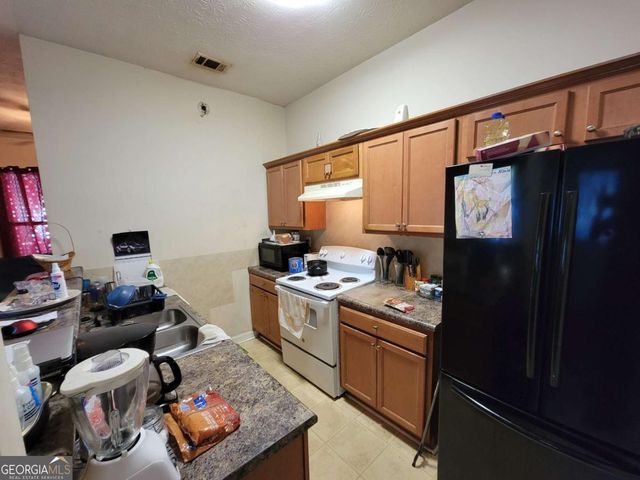 11 Spruce Street, Porterdale, GA 30014