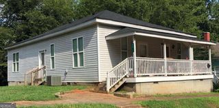 11 Spruce Street, Porterdale, GA 30014