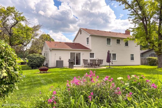 1111 Plum Grove Circle, Buffalo Grove, IL 60089