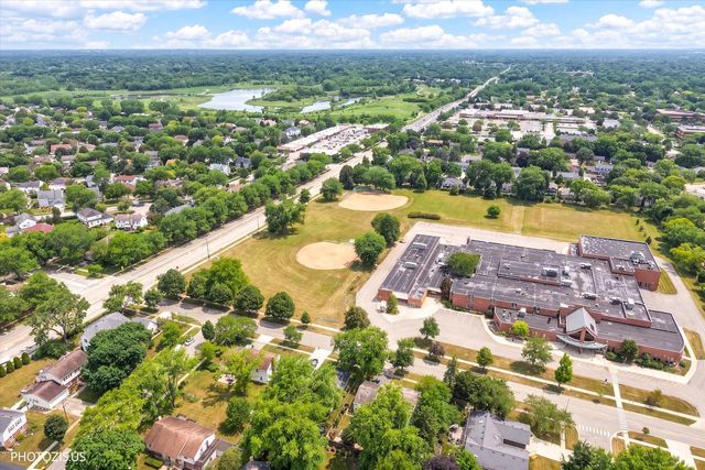 1111 Plum Grove Circle, Buffalo Grove, IL 60089