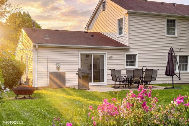 1111 Plum Grove Circle, Buffalo Grove, IL 60089
