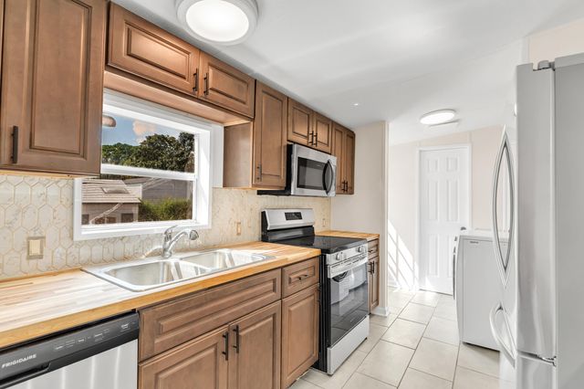 244 Paschel Avenue, Mary Esther, FL 32569