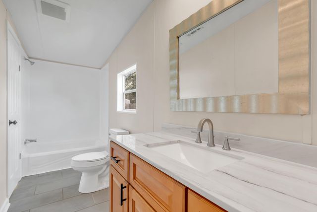 244 Paschel Avenue, Mary Esther, FL 32569