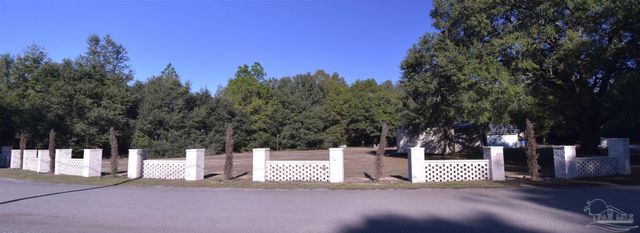 7195 Heath Rd, Milton, FL 32570