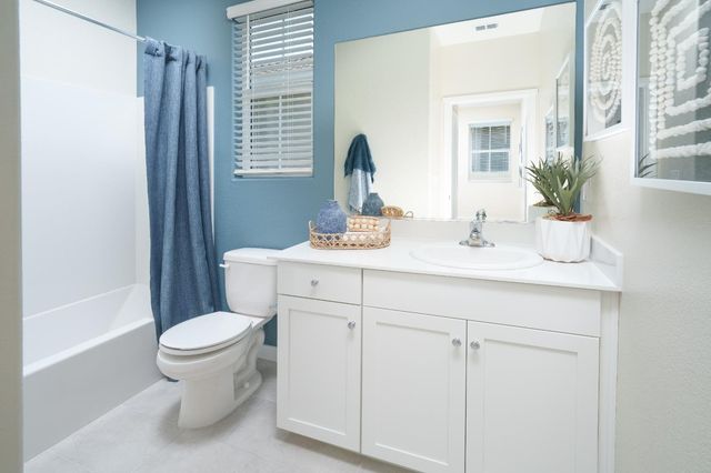 1103 Bellawood Dr, Galt, CA 95632